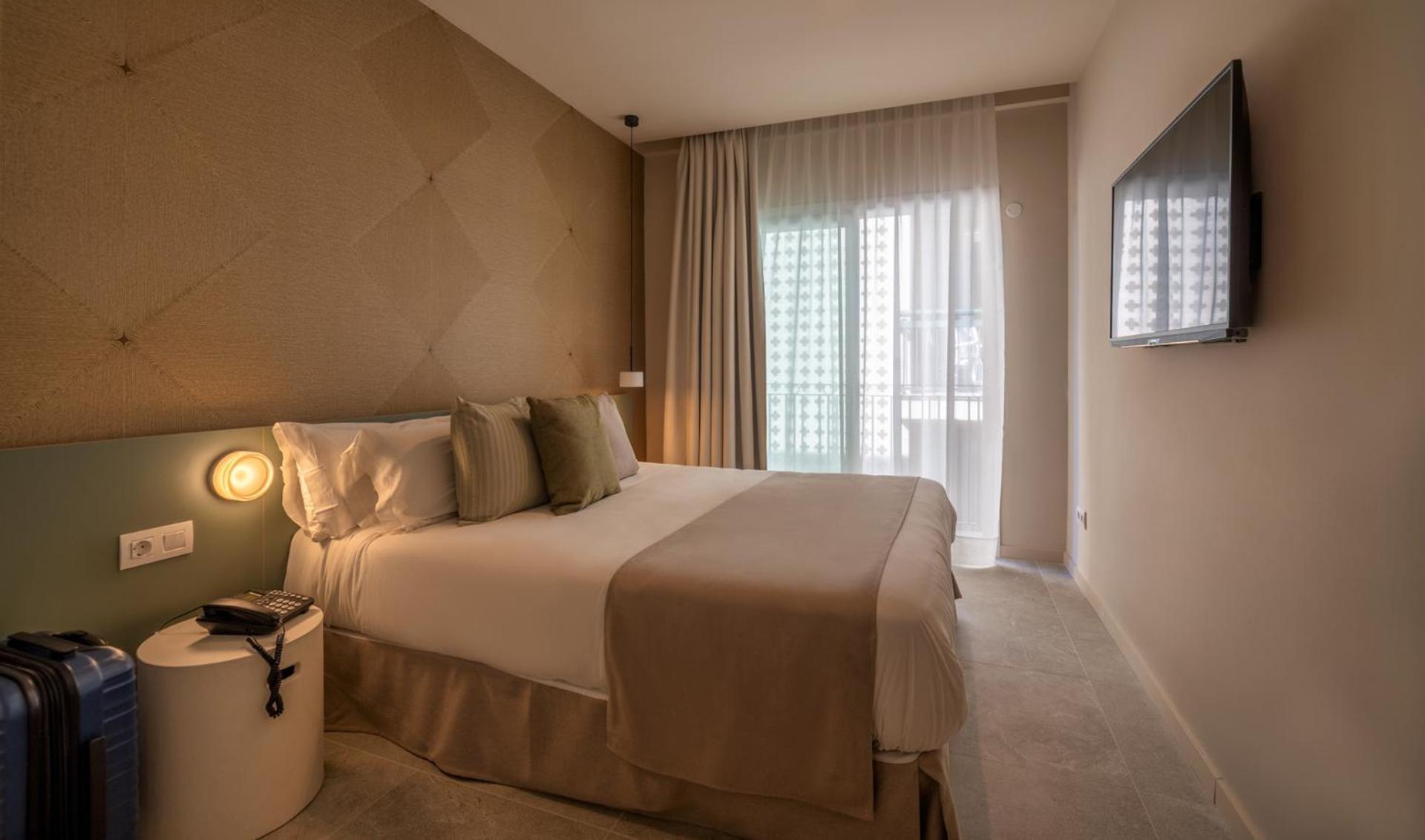 Hotel Aqua Bertran Park 4*